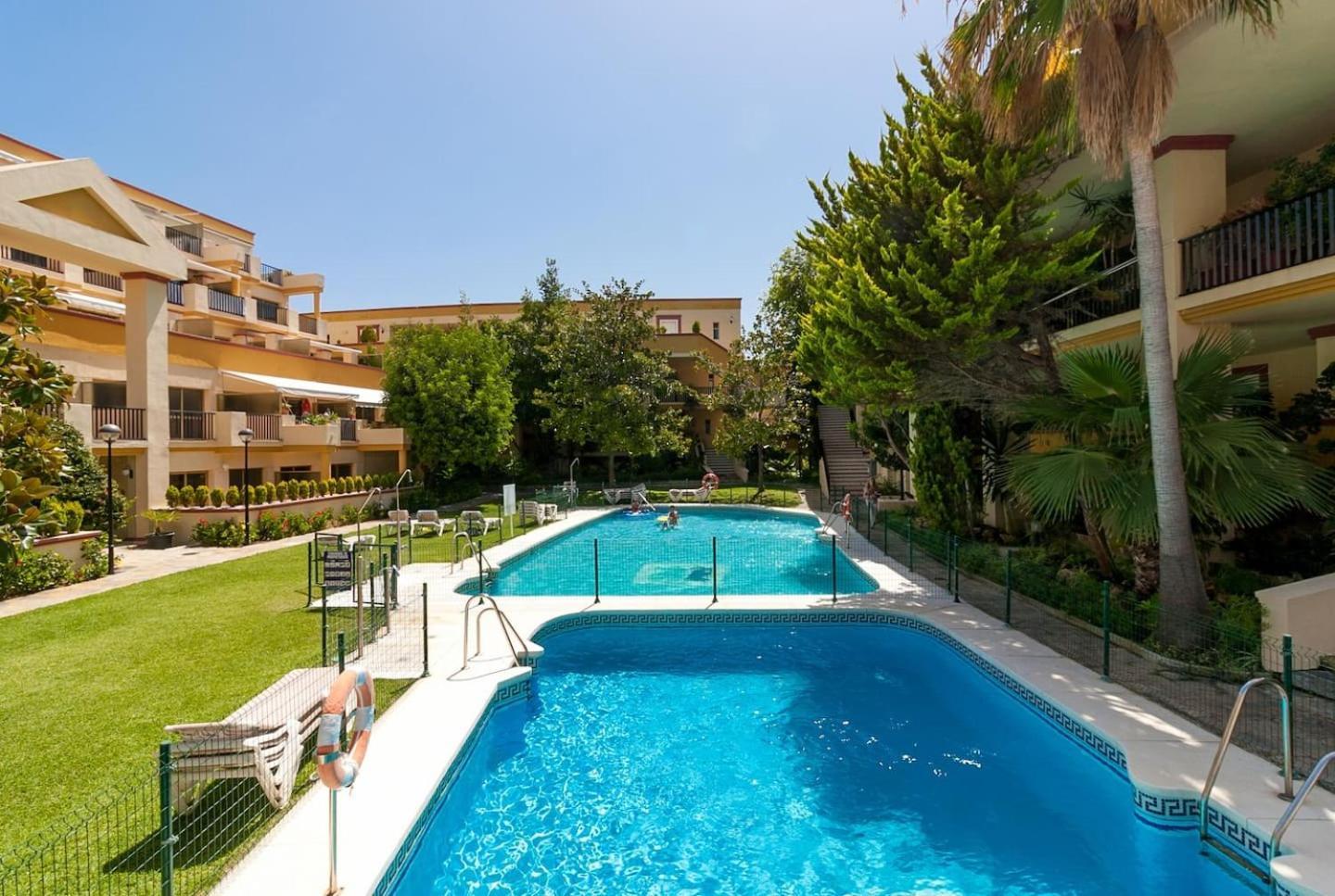 Oleholidays 601 Romana Playa Junto Al Mar Apartment Marbella Luaran gambar